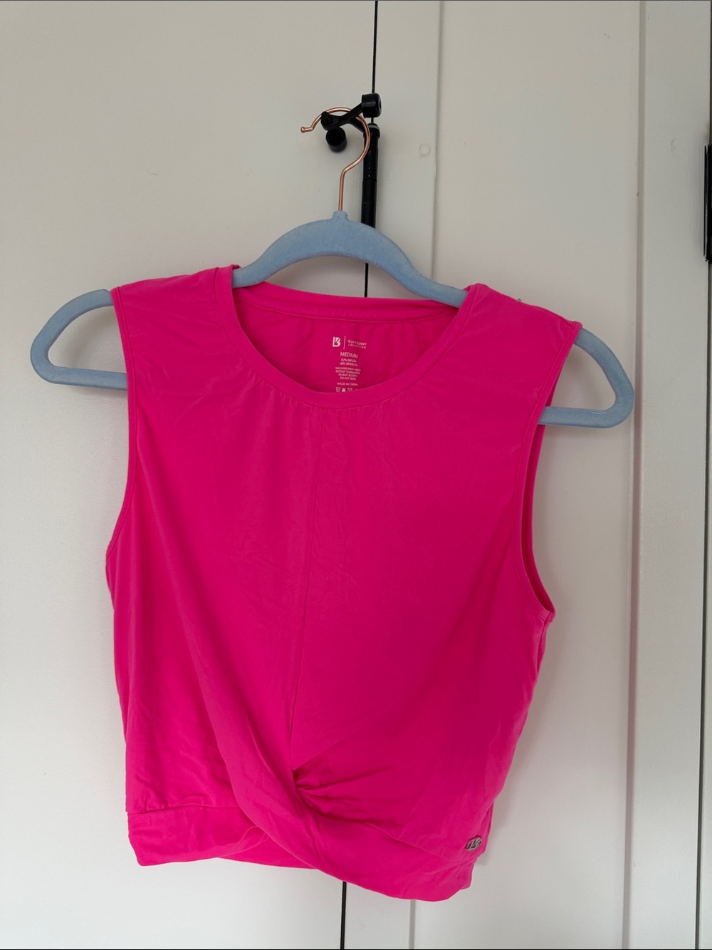 Buffbunny Bright Pink Women's Twist-Front Aurora Top - Athletic Style